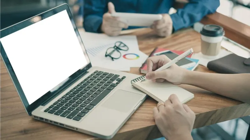 itialuS continues its global service expansion